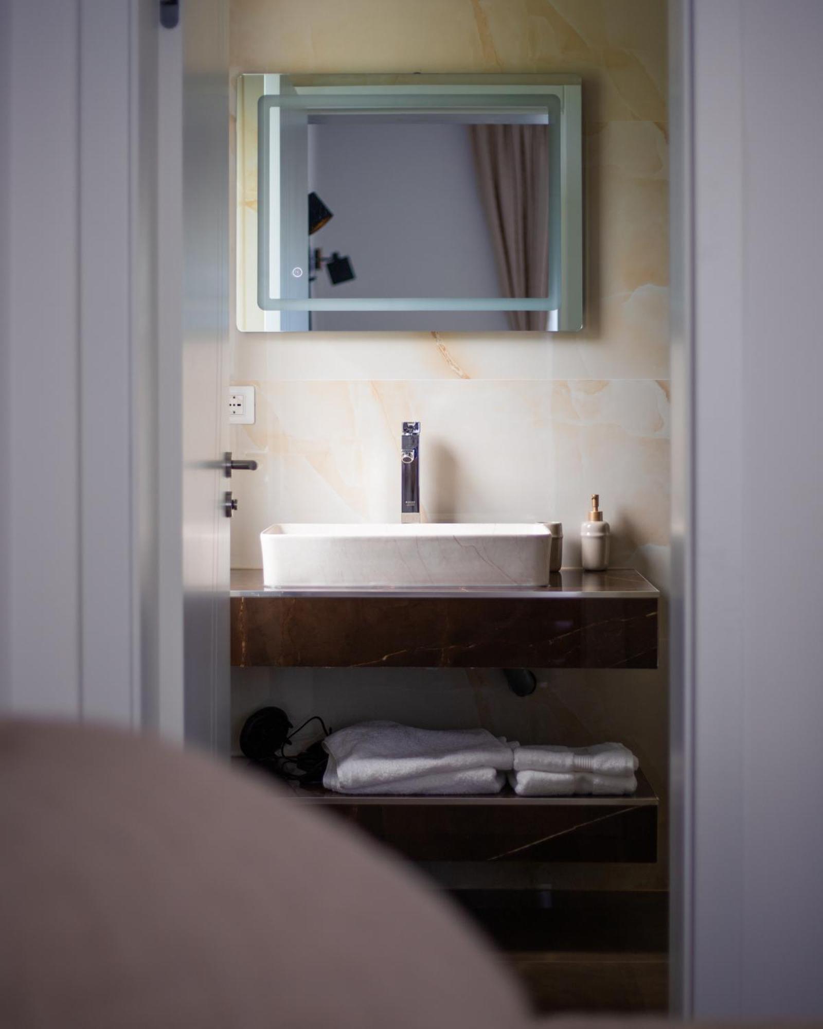 White House Radac Peja Bed & Breakfast エクステリア 写真
