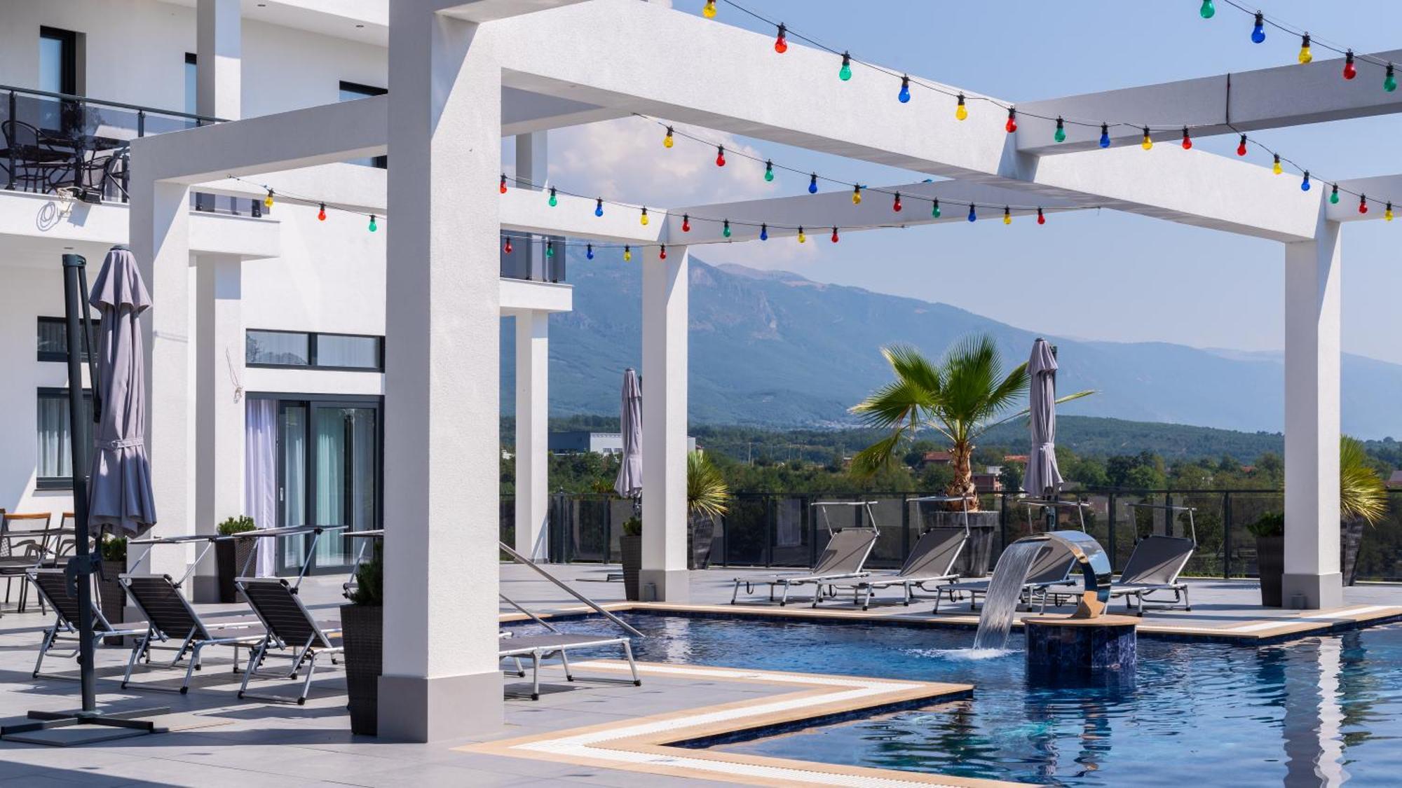 White House Radac Peja Bed & Breakfast エクステリア 写真